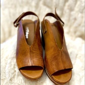 EUC Antelope Leather Wedge Size 8 (39)